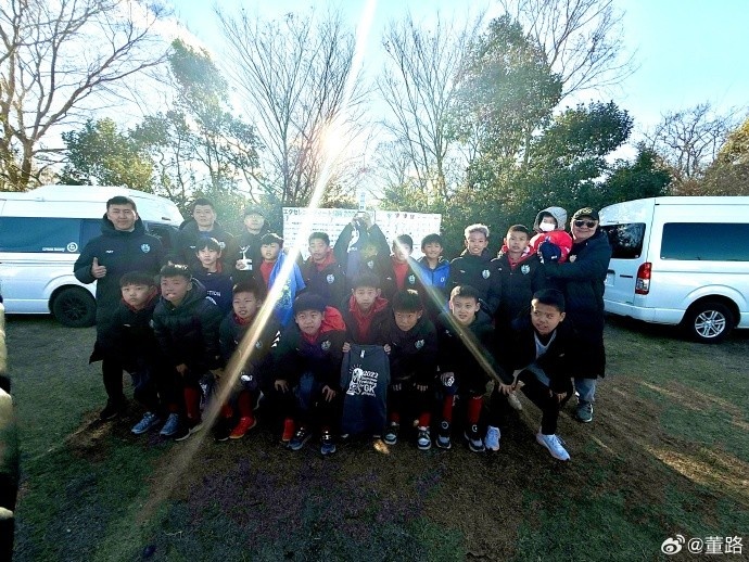  8戰(zhàn)全勝奪日本杯賽冠軍！中國(guó)足球小將發(fā)布感謝信