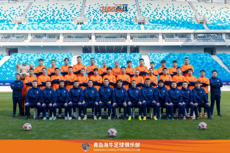  青島海牛一線隊(duì)名單：老將鄭龍、薩里奇坐鎮(zhèn)，金洋洋等新援在列