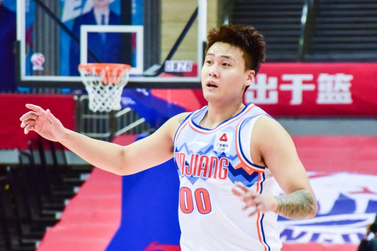  狀態(tài)回來了！趙睿18中7拿到22分5板4助1斷 正負值+15