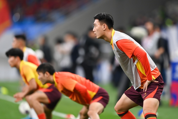 足球報(bào)：張玉寧、蔣圣龍均有不同程度傷病，伊萬未讓在熱身賽出場(chǎng)