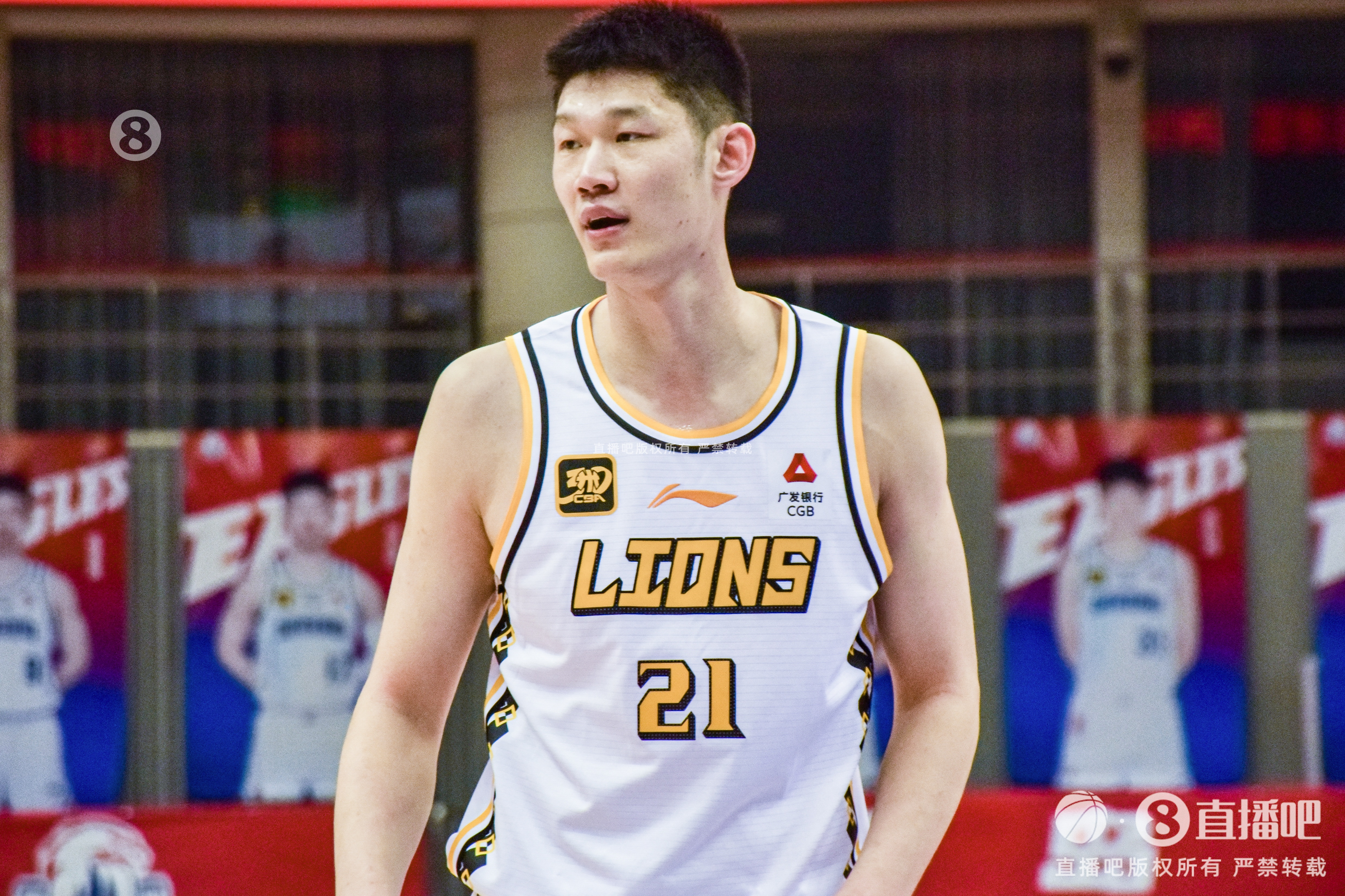  15僅中4！孔德昕：孫銘徽傷缺 胡金秋打出了生涯最低效一戰(zhàn)