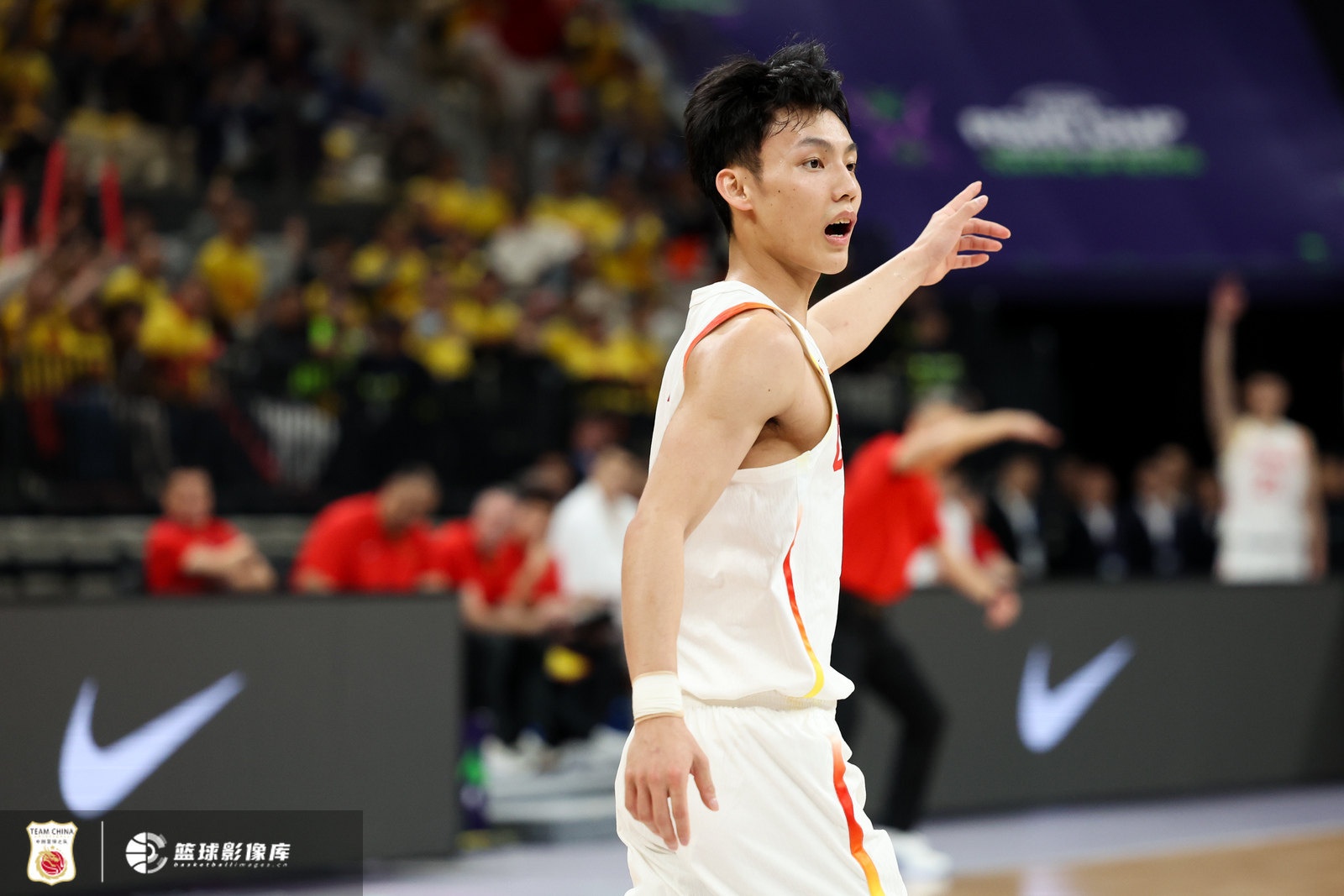  首發(fā)出戰(zhàn)不在狀態(tài)！徐杰全場(chǎng)3中0沒得分 拿到3板1助2斷另2失誤